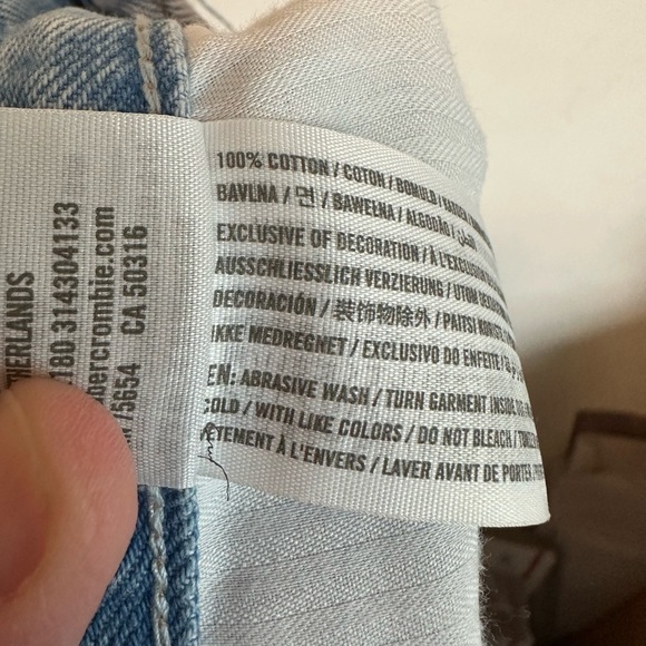 Abercrombie Fitch Annie High Rise Jean Shorts Size 25/0 Distressed Cutoff Raw - Picture 3 of 4